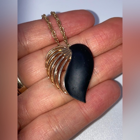 Vtg Michelle Lynn Matte Black Enamel Tropical Leaf Necklace 18” + 1.2” Pendant - Picture 3 of 6